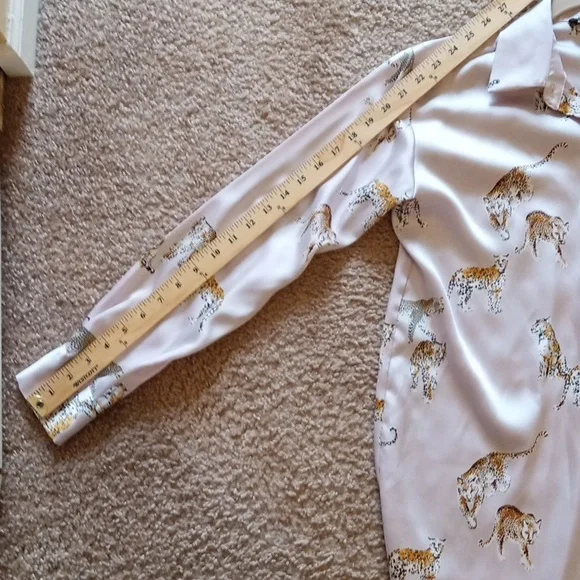 Zara button down animal leopard print long sleeves blouse top EUC - Picture 7 of 9